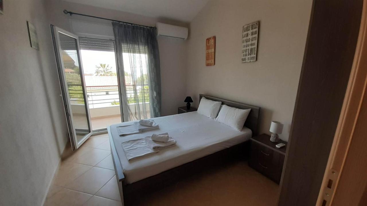 Casa Di Leni Apartment Palaiontsiflikion Exterior photo
